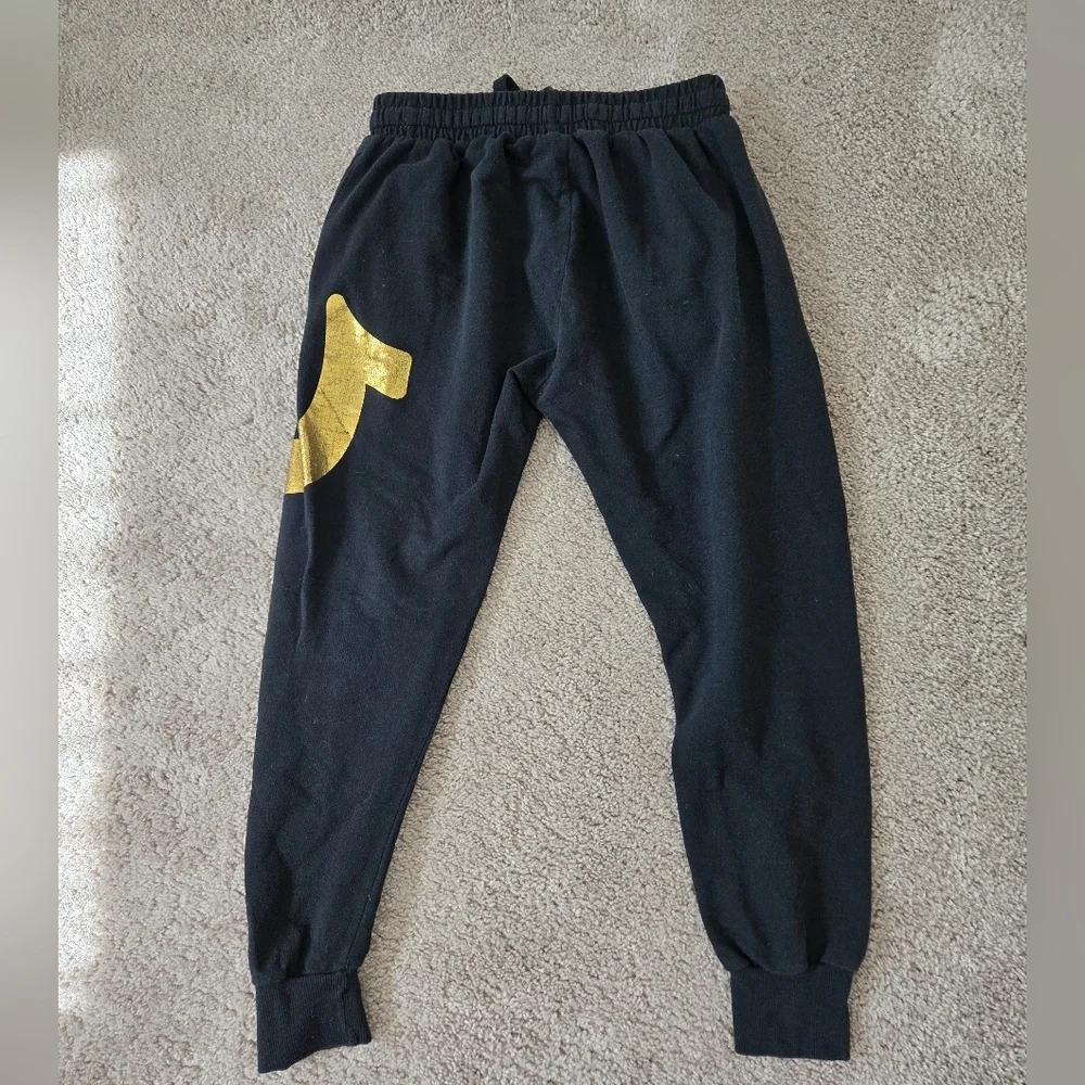 True Religion Mens Sweatpants Joggers Medium Gold HORSESHOE Logo Black Cuffed‎